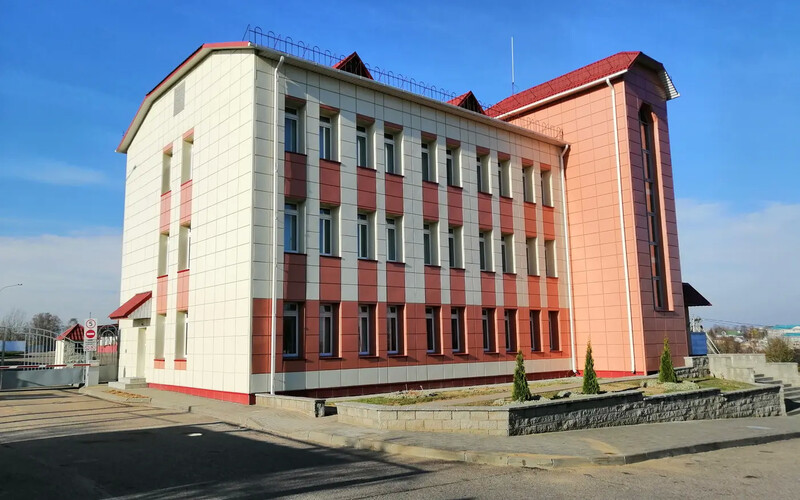 Административное здание в г.п. Кореличи